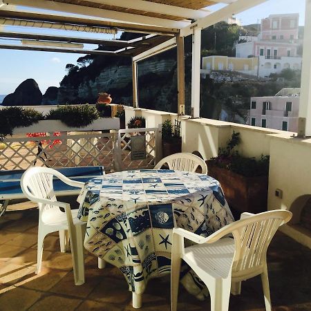 Agenzia Isotur Nontiscordardime Apartman Ponza Kültér fotó